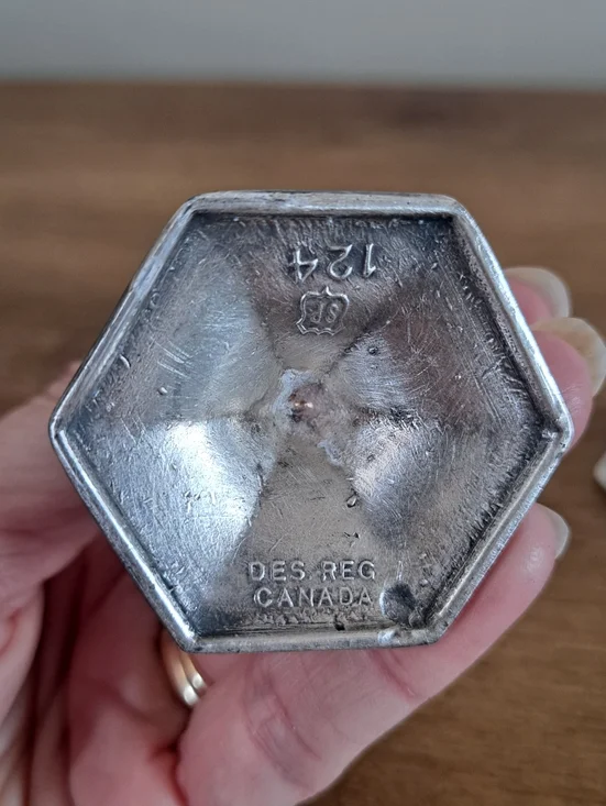 Vintage Silver Plated Salt And Pepper Shakers Classic Traditional Collectible - Picture 6 of 12